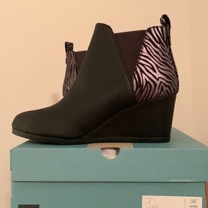 Toms, Kelsey Bootie, black with zebra print on back.